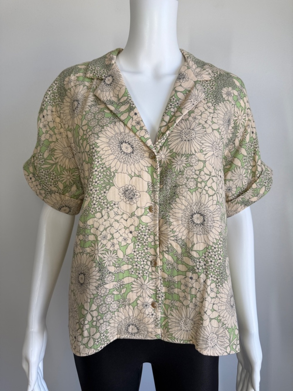Self Contrast Floral Button Front Blouse Green Cream Large NWOT